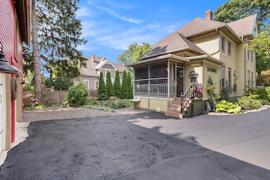 306 N Marshall Ave, Marshall, MI 49068 - photo 3