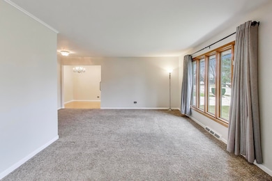 400 Landmeier Rd, Elk Grove Village, IL 60007 - photo 5