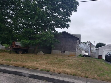 12 Grinnell St, South Dartmouth, MA 02748 - photo 6