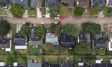 10838 Spruce Dr S, La Porte, TX 77571 - photo 4