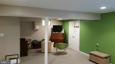 7714 Piccadilly Dr, Warrenton, VA 20186 - photo 3