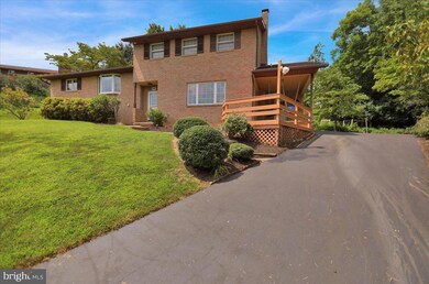 501 Edison Ct, Reading, PA 19605 - photo 2