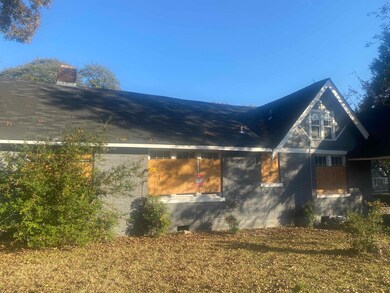 View of home's exterior