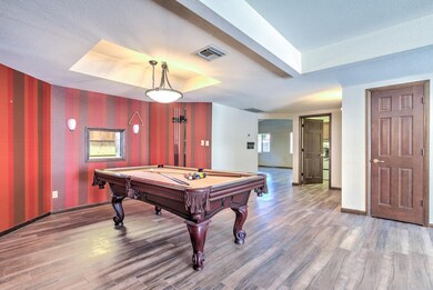 343 E Huber St-12