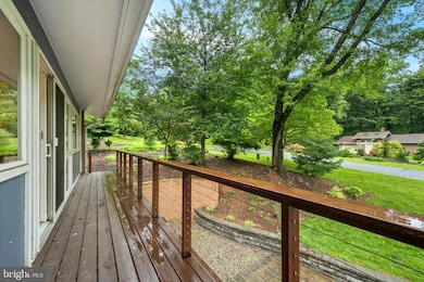 7614 Hamilton Spring Rd, Bethesda, MD 20817 - photo 4