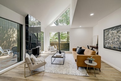 360 Litchfield Ln, Houston, TX 77024 - photo 5