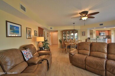 Living Room (2)