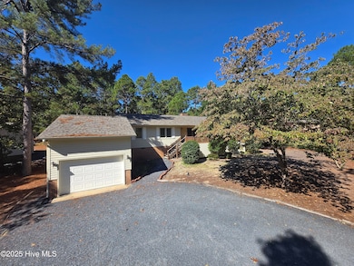 102 Thistle Ln, West End, NC 27376 - photo 4