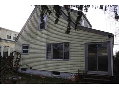 121 Sinclair Ave, Cranston, RI 02907 - photo 4