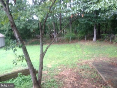 18722 Kerill Rd, Triangle, VA 22172 - photo 3