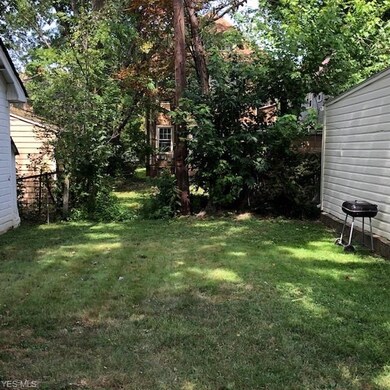 3431 Altamont Ave, Cleveland, OH 44118 - photo 3