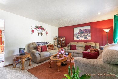 13-web-or-mls-112 Surry Oak Dr, Holland-