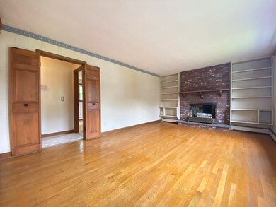 24 Arrowhead Ln, South Dartmouth, MA 02748 - photo 2