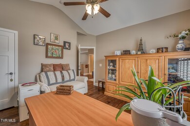 1256 Osler Ct 8