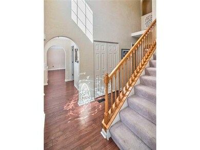 Entry/Foyer.