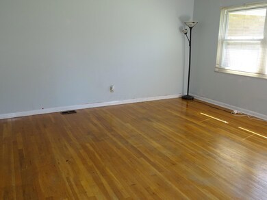 a4 - lliving room