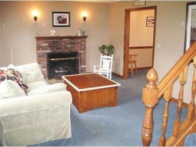 94 Weathervane Dr, Leominster, MA 01453 - photo 3