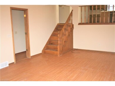 Lower level of the split off of kitchen area.  Doo