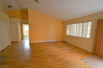 1612 N Torrey Pines Dr unit 104, Las Vegas, NV 89108 - photo 5