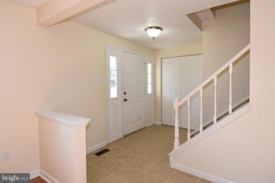 10705 Autumn Leaf Place, Germantown, MD 20876 - photo 2