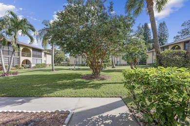 313 Pine Ridge Cir unit C-2, Greenacres, FL 33463 - photo 2