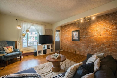 742 Chestnut St, Emmaus, PA 18049 - photo 2