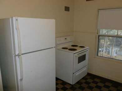 1007-1011 Short Road 2 005