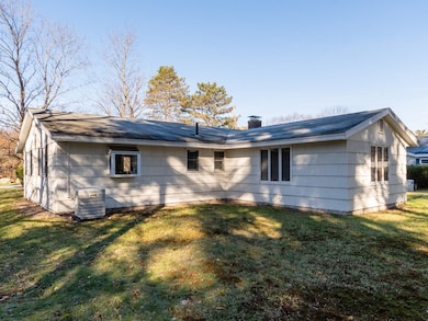 23 Cresthaven Dr, Burlington, MA 01803 - photo 2