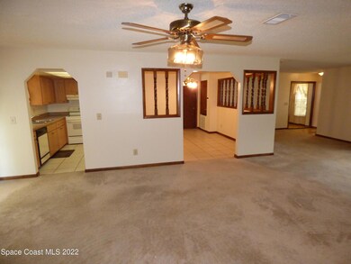 Family to Kitchen/Dining