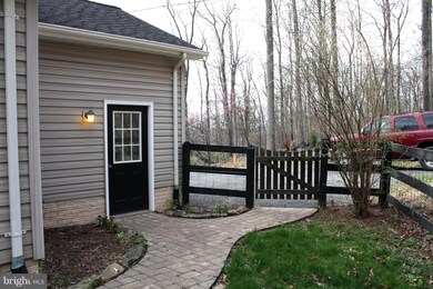 890 Wilderness Rd, Linden, VA 22642 - photo 3