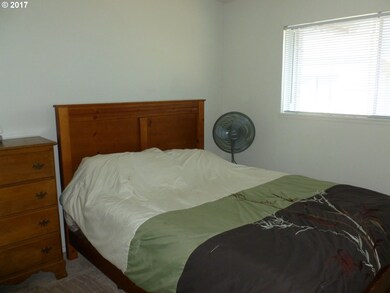 Bedroom, Primary