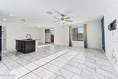 6038 S Kirtley Dr, Tucson, AZ 85706 - photo 5