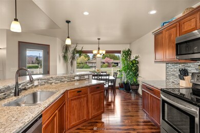 310 N Newark Ave, East Wenatchee, WA 98802 - photo 6