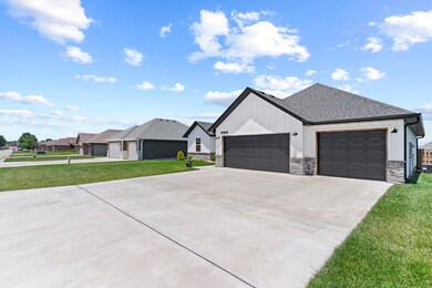 1765 E Chickamauga Dr, Republic, MO 65738 - photo 4