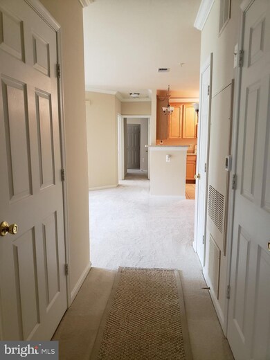 13101 Marcey Creek Rd, Herndon, VA 20171 - photo 3