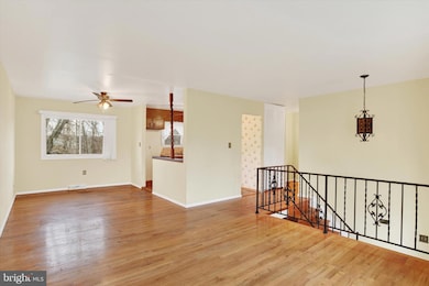 490 Sue Dr, Hummelstown, PA 17036 - photo 5