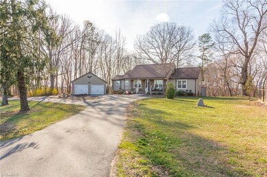 1610 Southmont Dr, Asheboro, NC 27205 - photo 5