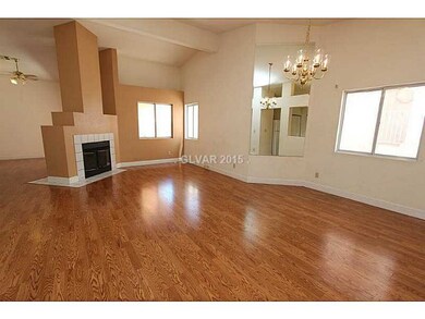 Living Room. GREAT BIG LIVING ROOM/DINING ROOM COM