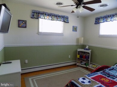 16 Tamaqua St, Tamaqua, PA 18252 - photo 5