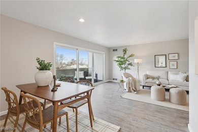 2039 Wooster Rd unit D31, Rocky River, OH 44116 - photo 6