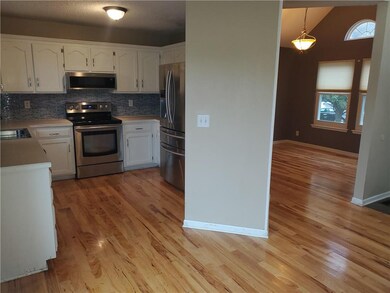 20641 W Sycamore Dr, Spring Hill, KS 66083 - photo 3