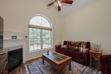 9 Echo Shore Dr unit 13, Merrimack, NH 03054 - photo 7