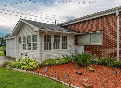 526 24th St, Dunbar, WV 25064 - photo 4