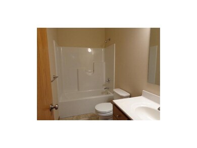 136 E Terrace Ct, Center Point, IA 52213 - photo 7