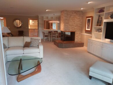 4 LIVING ROOM 3