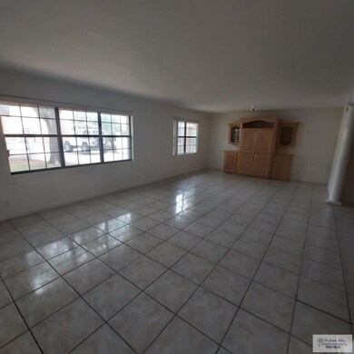 230 E Caffery Ave, Pharr, TX 78577 - photo 7