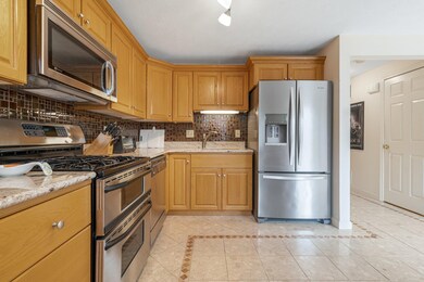 9 Cranleigh Mews unit U300, Nashua, NH 03063 - photo 4