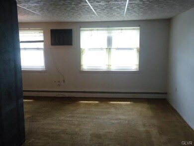 649 Dixon St, Allentown, PA 18103 - photo 3