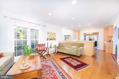 9841 Meadowcroft Ln, Montgomery Village, MD 20886 - photo 3