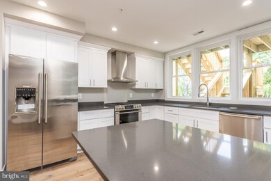 430 Kenyon St NW unit 2, Washington, DC 20010 - photo 6